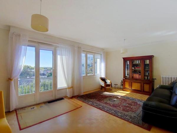 LORIENT : Appartement T5 avec ascenseur et garage