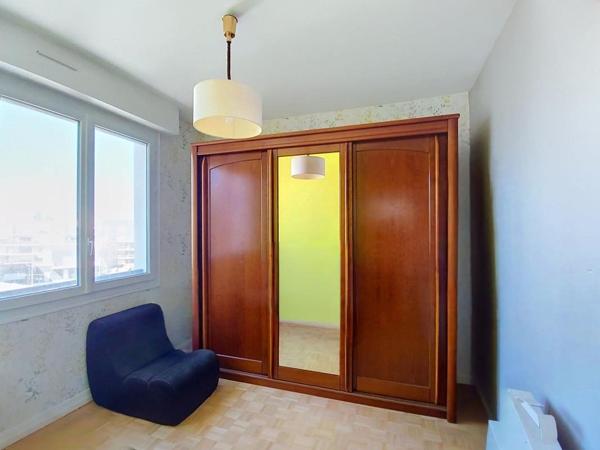LORIENT : Appartement T5 avec ascenseur et garage