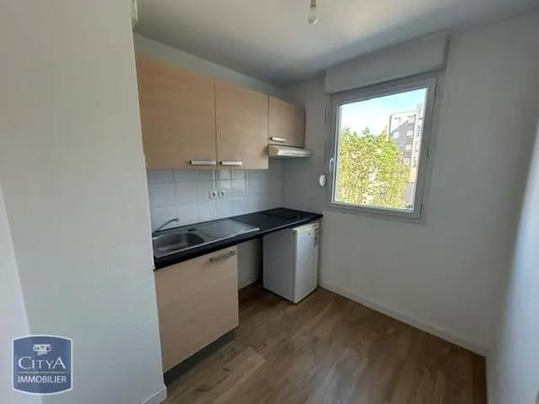 Appartement à louer 2 pièces 42.2m² Clermont-Ferrand (63000)
