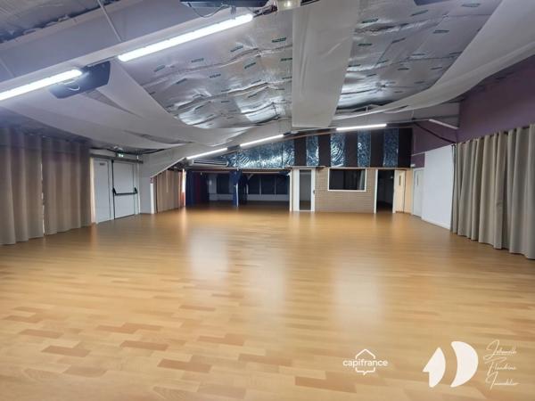 Bureau/local - plateau de 160 m² – Idéalement situé à Jarry