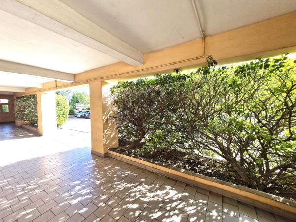 Appartement 3 chambres, balcons et parking