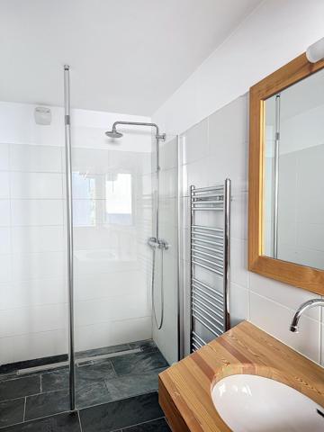 Serre-Chevalier-Hameau du Bez- maison de 340 m2 reconstruite en 2012