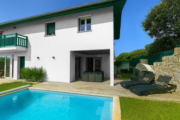 Maison Contemporaine avec Piscine - 5P - 135 m2 1 190 000 €