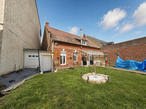 Vente
                Maison112 m² - 6 Pièces -
                    HAM (80400)
