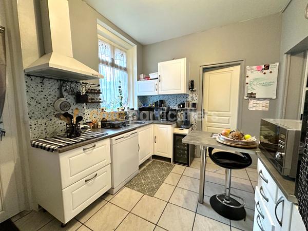 Vente
                Maison112 m² - 6 Pièces -
                    HAM (80400)