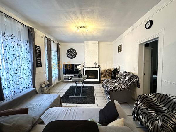 Vente
                Maison112 m² - 6 Pièces -
                    HAM (80400)