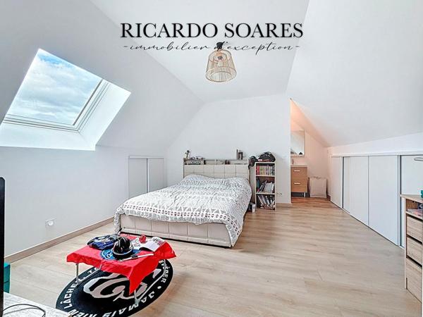 60700 PONT-SAINTE-MAXENCE (SARRON) - MAISON INDIVIDUELLE 115m2 / DPE B / VIVABLE DE PLAIN-PIED / 4 CHAMBRES /  3 SALLES DE BAIN / GARAGE / JARDIN