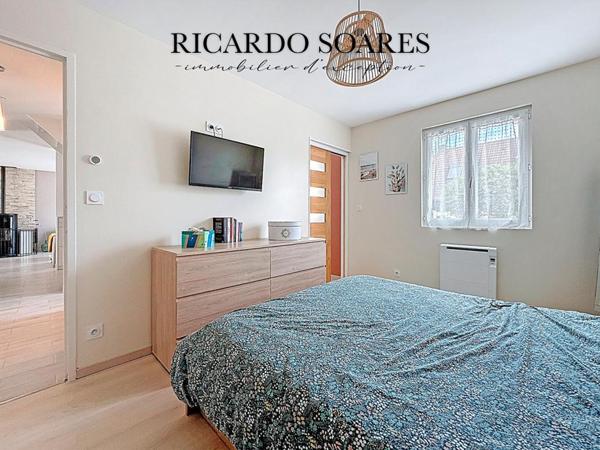 60700 PONT-SAINTE-MAXENCE (SARRON) - MAISON INDIVIDUELLE 115m2 / DPE B / VIVABLE DE PLAIN-PIED / 4 CHAMBRES /  3 SALLES DE BAIN / GARAGE / JARDIN