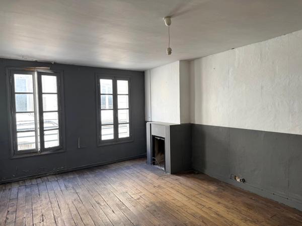 LOCAL COMMERCIAL ET APPARTEMENT CENTRE-VILLE NIORT