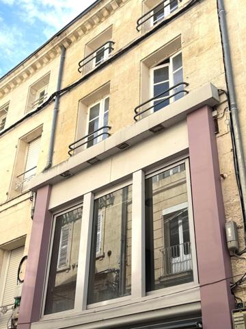 LOCAL COMMERCIAL ET APPARTEMENT CENTRE-VILLE NIORT