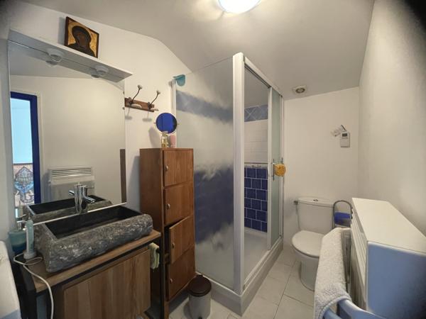 Cotignac (83570) COTIGNAC Magnifique maison de village avec une remise de 16m² et une belle cave voutée.