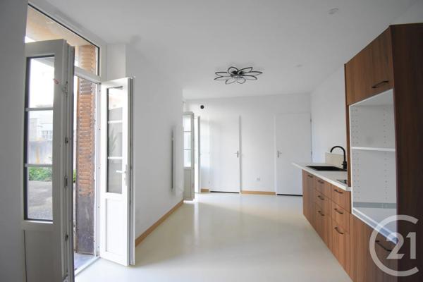Appartement Studio à vendre  1 pièce - 20,93 m 2   VICHY  - 03