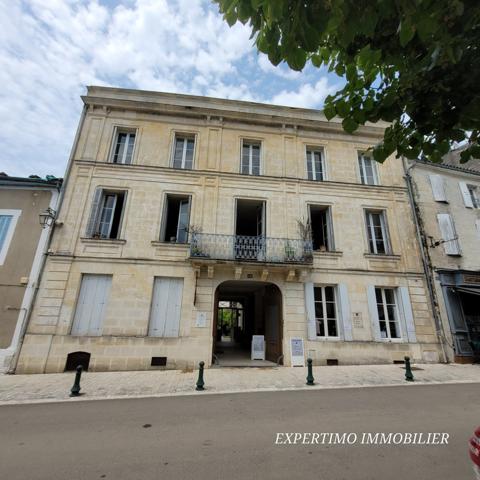 Jonzac (17500) RARE : APPARTEMENT DE 134 M² EN PLEIN COEUR DE VILLE DE JONZAC
