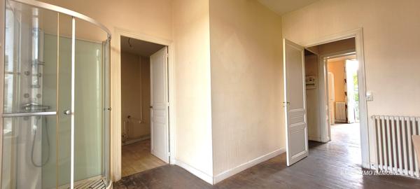 Jonzac (17500) RARE : APPARTEMENT DE 134 M² EN PLEIN COEUR DE VILLE DE JONZAC