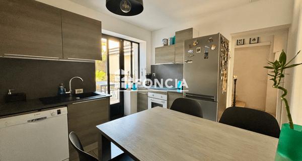 À vendre Maison 5 pièces 131 m² - Saint-laurent-d'aigouze 30220