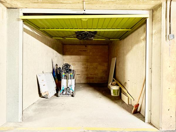 Parking / box 12 m2