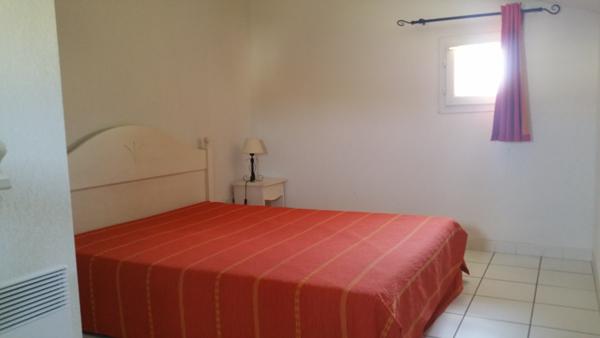 EXCLUSIVITÉ A SAINT SATURNIN LES AVIGNON - APPARTEMENT / TYPE 2 MAISON A VENDRE DANS RÉSIDENCE AVEC PISCINE