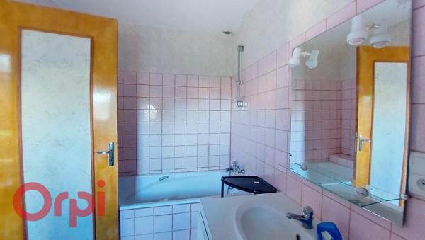 Maison à vendre    4 pièces •  Doyet