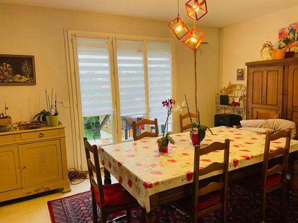 Maison Maintenon 6 pièce(s) 130 m2 avec sous-sol total, jardin, à 5 min a pied de la gare