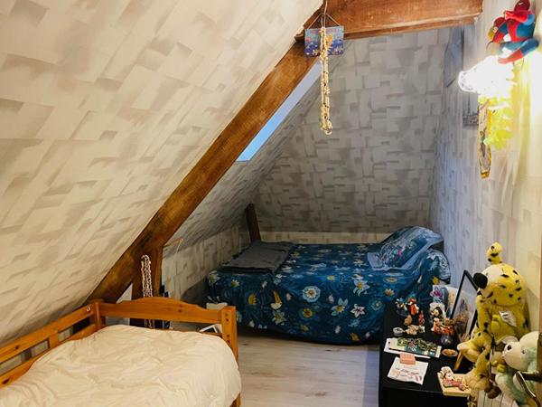 Maison Maintenon 6 pièce(s) 130 m2 avec sous-sol total, jardin, à 5 min a pied de la gare