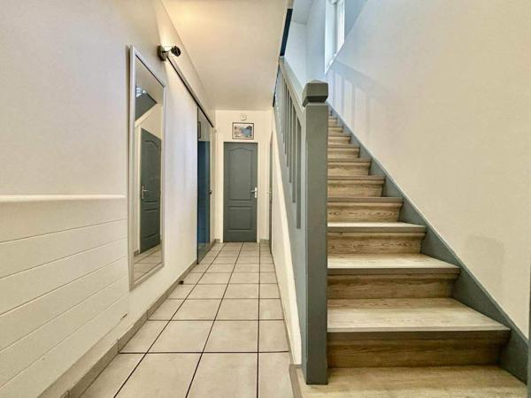 Maison mitoyenne d'un côté - JOEUF