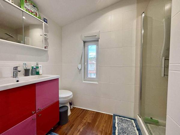 Maison mitoyenne d'un côté - JOEUF