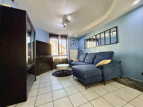 Maison mitoyenne d'un côté - JOEUF