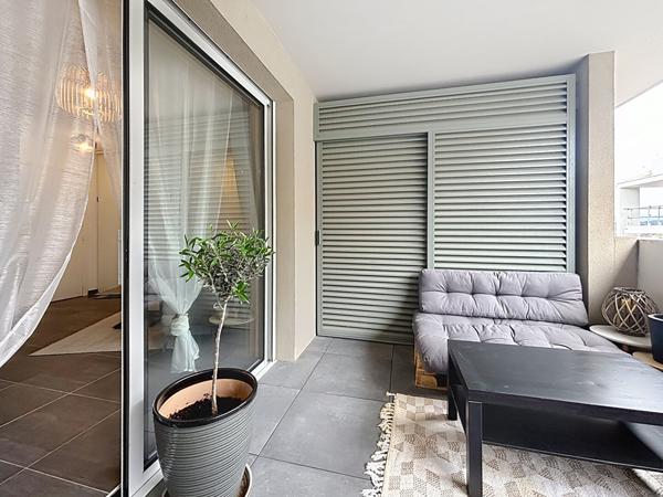 Fréjus - T2 dernier étage avec terrasse, parking sous/sol et prestations modernes