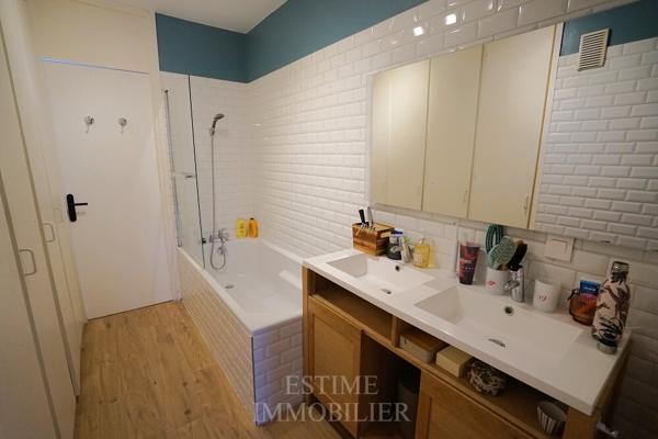 LILLE PARC SAINT-MAUR APPARTEMENT T5 BIS DERNIER ETAGE AVEC GARAGE