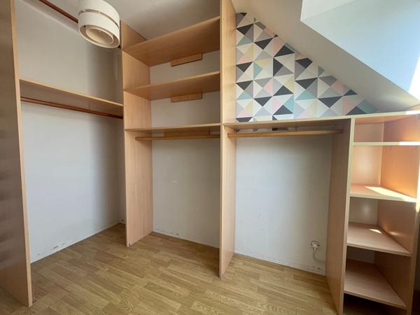 Maison à vendre à PLOEREN 3 chambres 1 bureau  commerces bus écoles