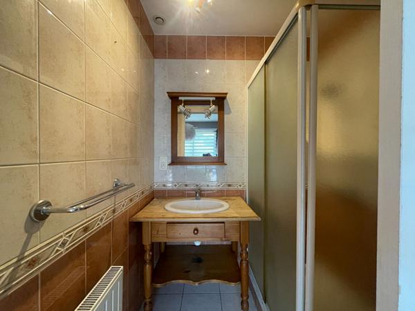 Maison à vendre à PLOEREN 3 chambres 1 bureau  commerces bus écoles