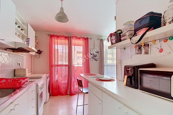 APPARTEMENT T2 RESIDENCE LES ORMEAUX - SECTEUR CENTRE VILLE DE VITROLLES