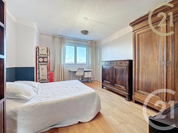 Appartement T5 à vendre  5 pièces - 111,84 m 2   MONTELIMAR  - 26