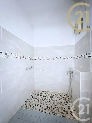 Appartement T5 à vendre  5 pièces - 111,84 m 2   MONTELIMAR  - 26