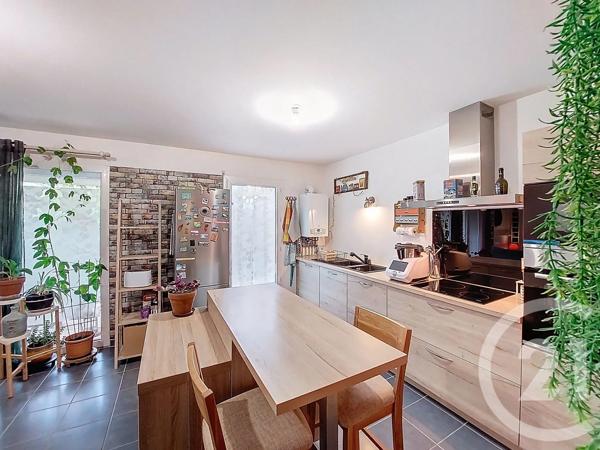 Appartement T5 à vendre  5 pièces - 111,84 m 2   MONTELIMAR  - 26