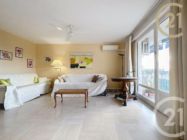 Appartement T5 à vendre  5 pièces - 111,84 m 2   MONTELIMAR  - 26