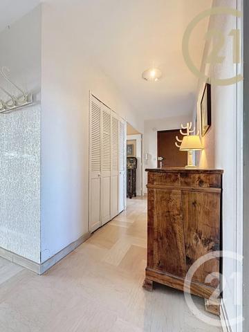 Appartement T5 à vendre  5 pièces - 111,84 m 2   MONTELIMAR  - 26