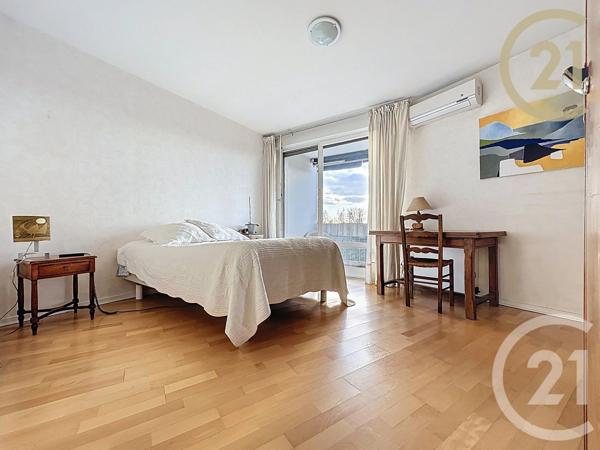 Appartement T5 à vendre  5 pièces - 111,84 m 2   MONTELIMAR  - 26
