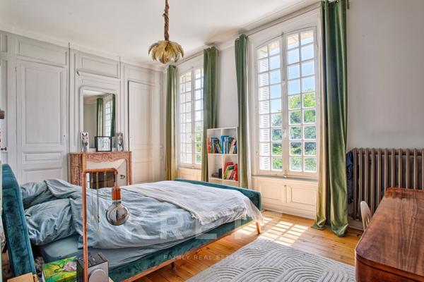 Manoir du XIXe entièrement restauré, piscine intérieure, parc arboré 2Ha avec étang,1h30 de Paris