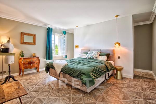 Manoir du XIXe entièrement restauré, piscine intérieure, parc arboré 2Ha avec étang,1h30 de Paris