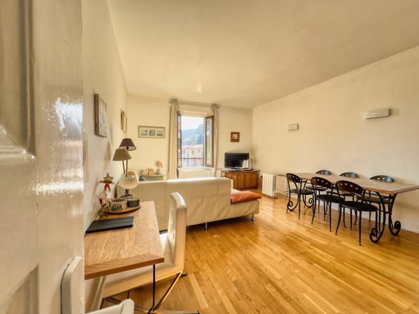 RARE : T3 DE 83 m² AVEC JARDIN PRIVATIF