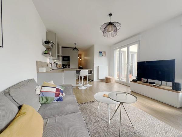 T3 - 2 Chambres- Balcon - Parking