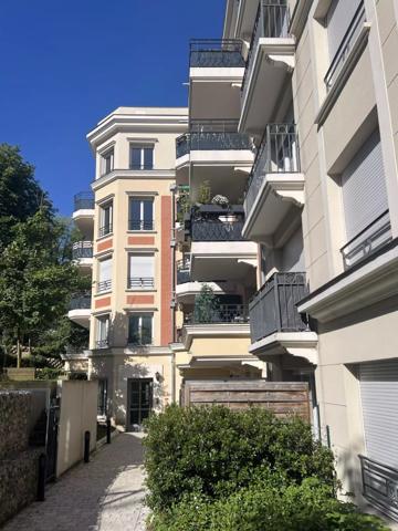 T3 - 2 Chambres- Balcon - Parking