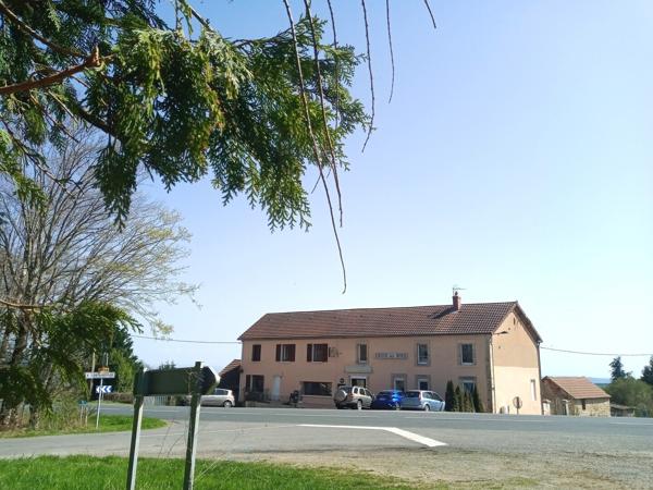 Très bel ensemble sur 6160m2 : Une affaire qui marche !!! 363 000 € H.A.I.*