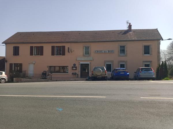 Très bel ensemble sur 6160m2 : Une affaire qui marche !!! 363 000 € H.A.I.*