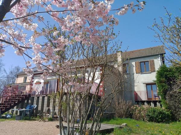 Très bel ensemble sur 6160m2 : Une affaire qui marche !!! 363 000 € H.A.I.*