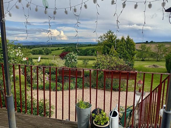 Très bel ensemble sur 6160m2 : Une affaire qui marche !!! 363 000 € H.A.I.*