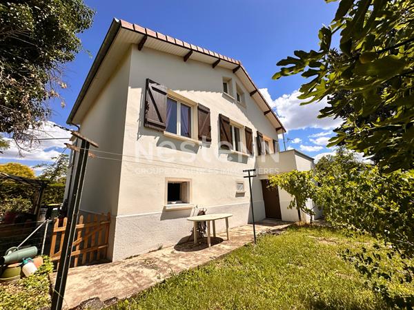 Maison  familiale 4 pièces 3 chambres avec 2 balcons et un jardin- 69500 BRON
