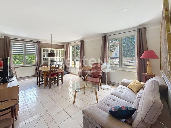 Maison  familiale 4 pièces 3 chambres avec 2 balcons et un jardin- 69500 BRON
