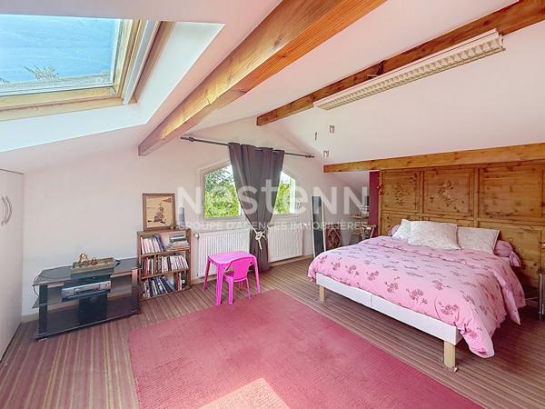 Maison  familiale 4 pièces 3 chambres avec 2 balcons et un jardin- 69500 BRON